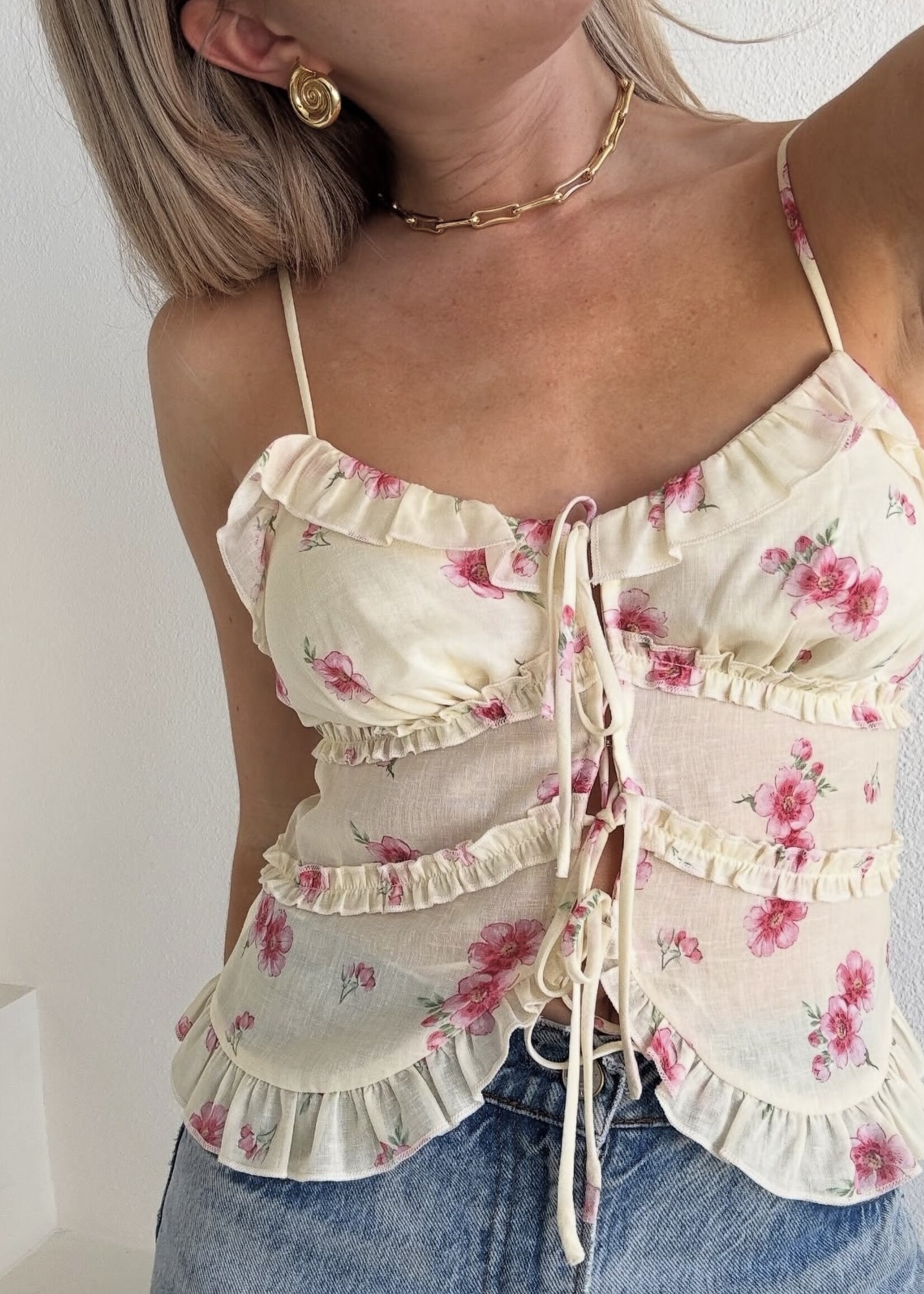 ASTR The Label Floral Islah Top