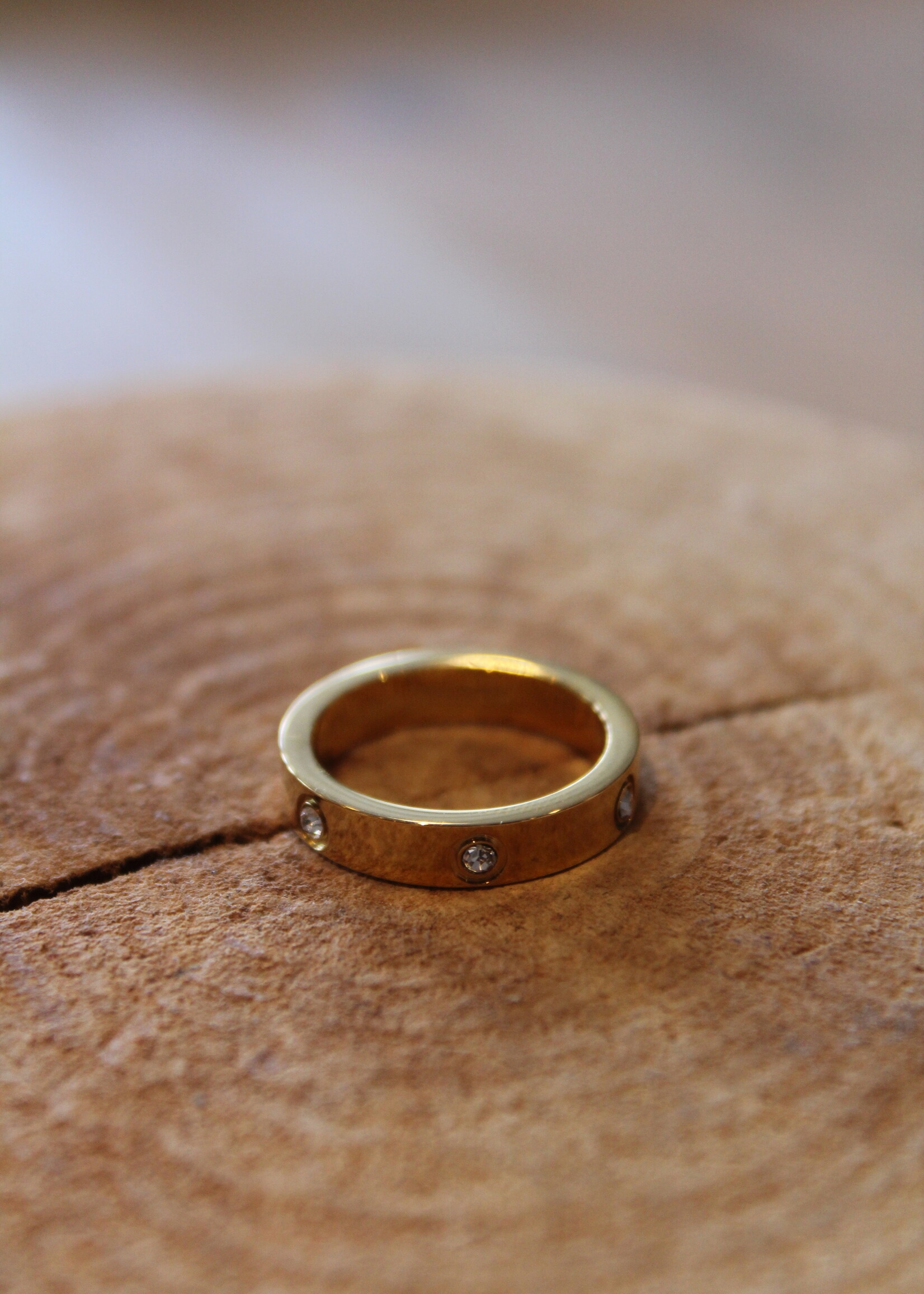 Gold Knock Out Ring
