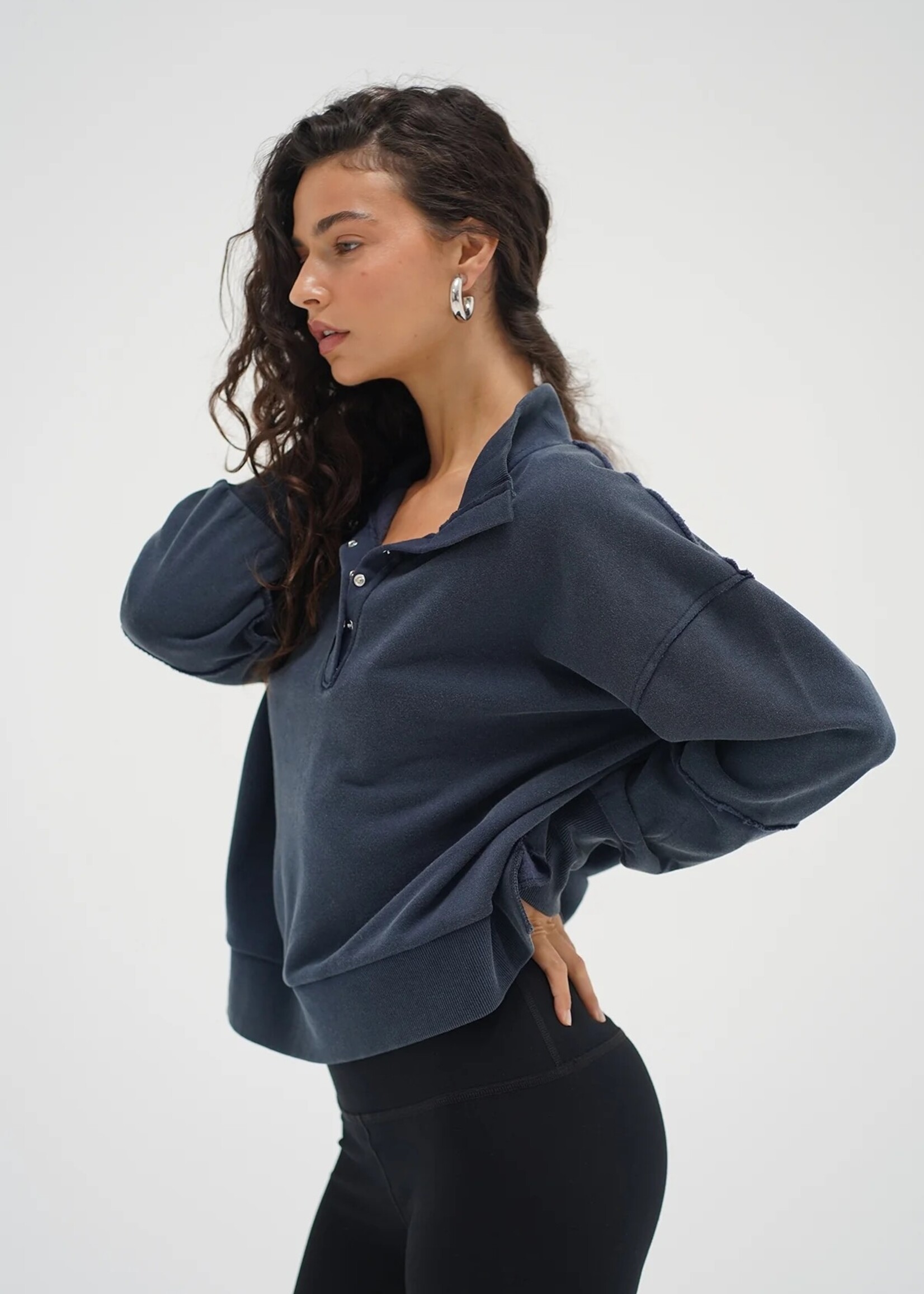 Navy Halli Pullover