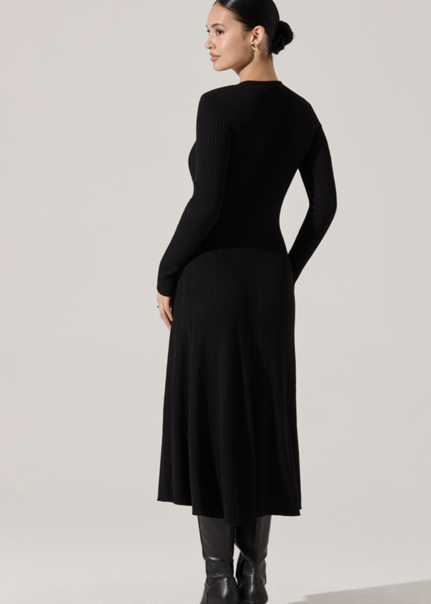 ASTR The Label Fallyn Sweater Dress