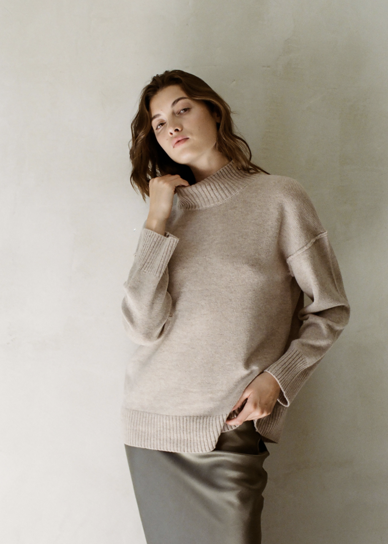 a.ren Taupe Cashmere Wool Turtleneck