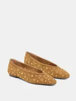 Caret Stud Flat