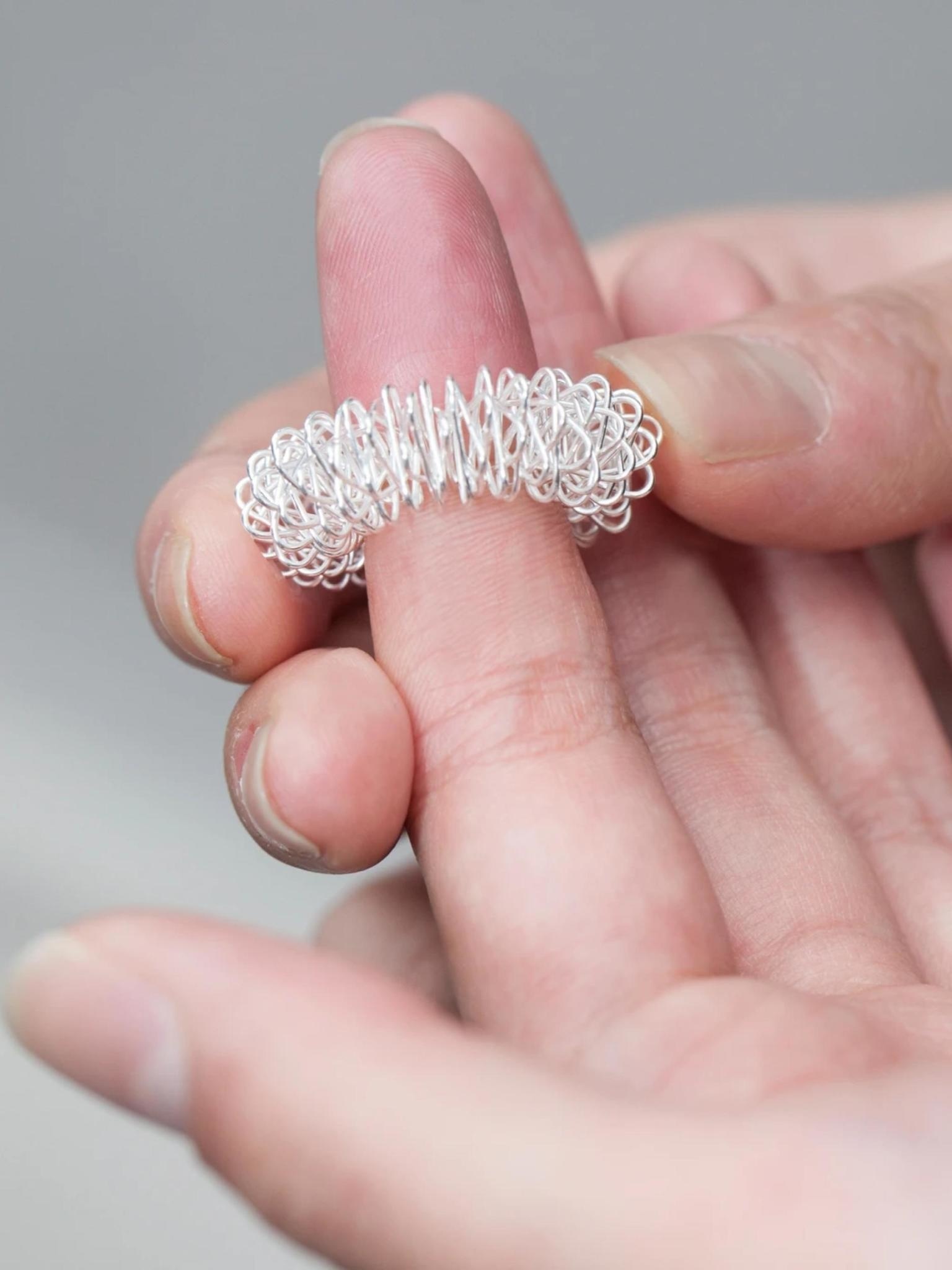 Kikkerland Acupressure Ring