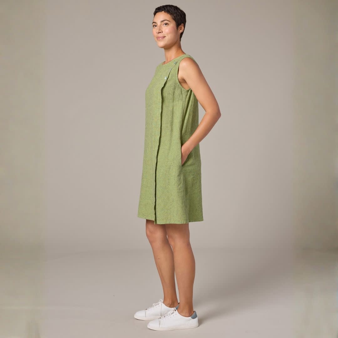 Cut Loose Sleeveless Shift w/Buttons