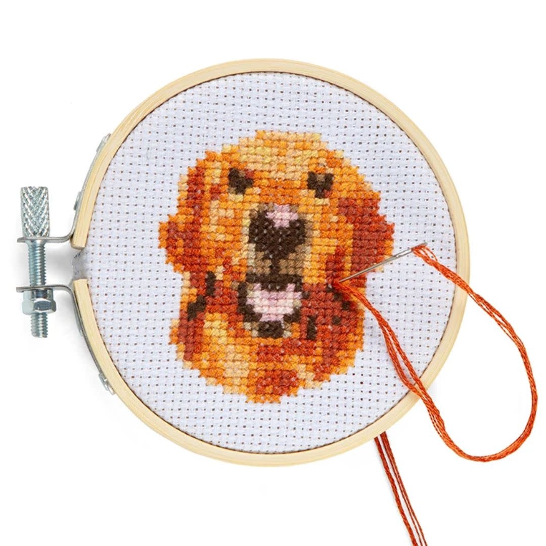 Kikkerland Dog Embroidery Kit