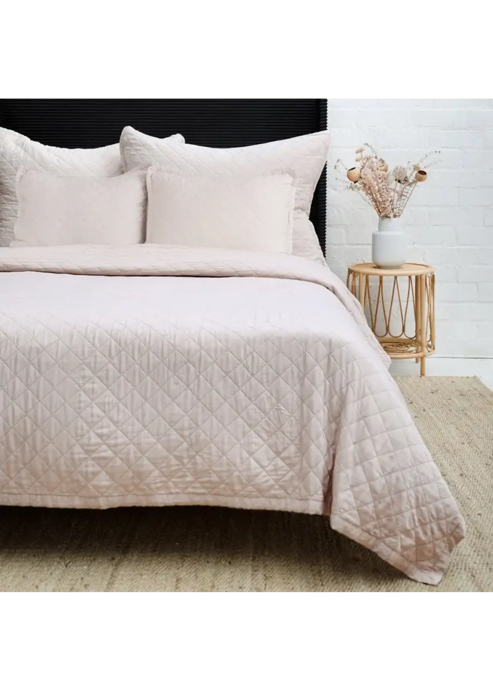 Pom Pom at Home Monaco Queen Coverlet- Sand