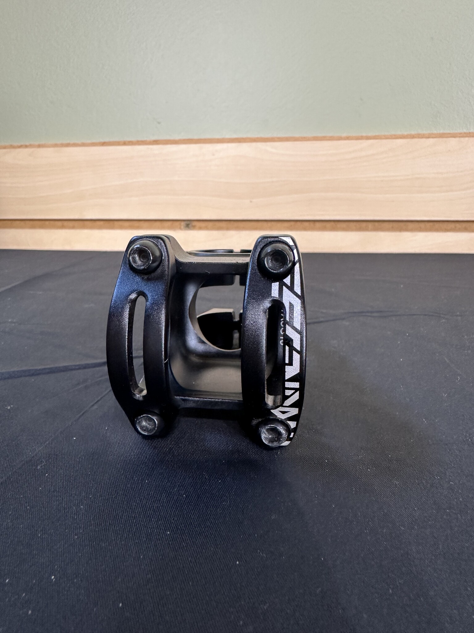 Descendant 35mm stem hotsell