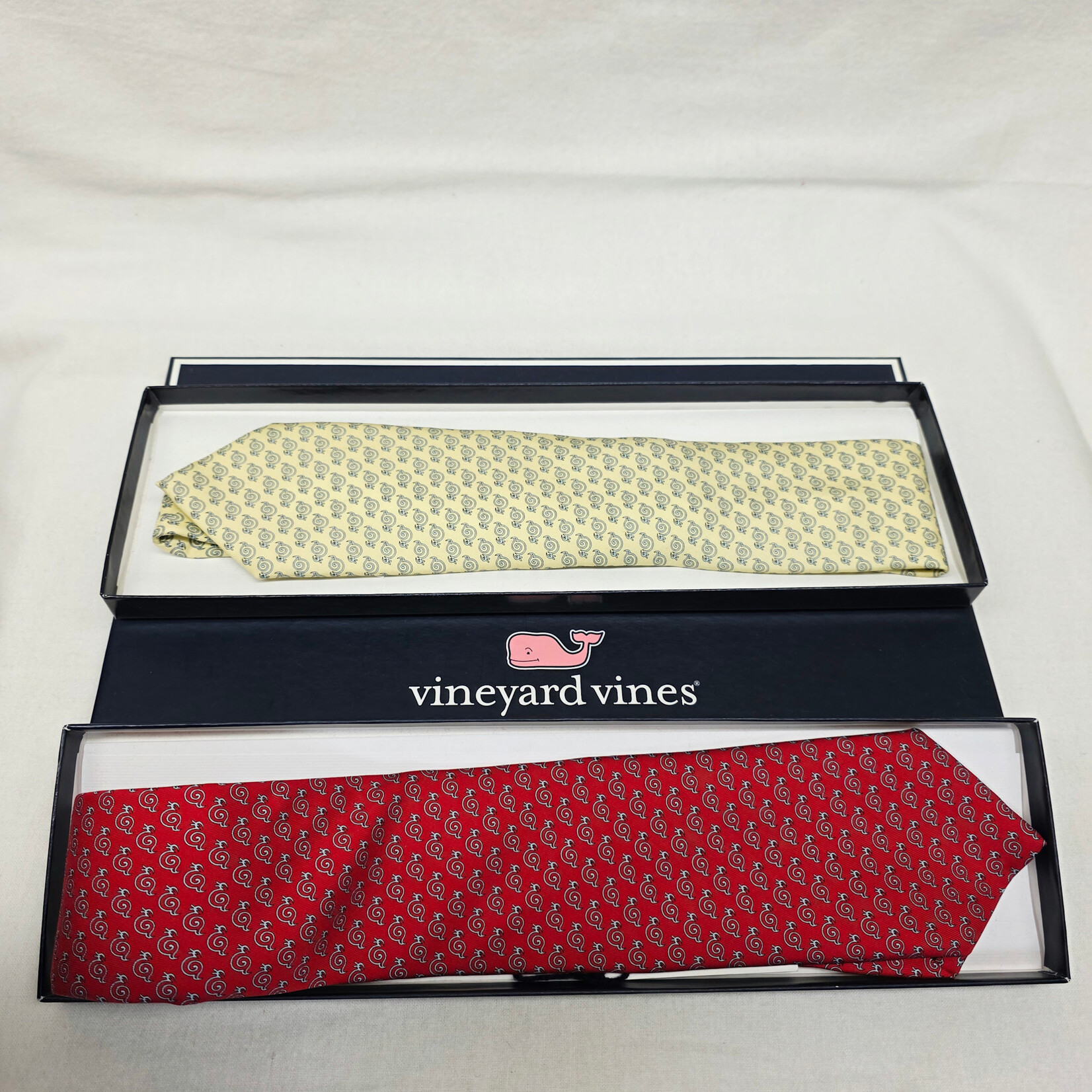 Vineyard Vine Yellow Tie