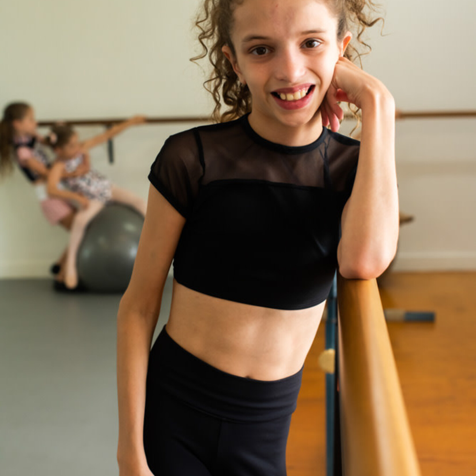 Stretch Out ESSENTIALS Crop Top BROOKLYN