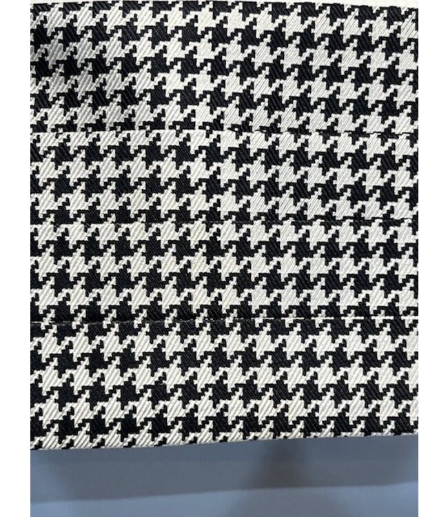 B/W Bigtooth Cummerbund Set