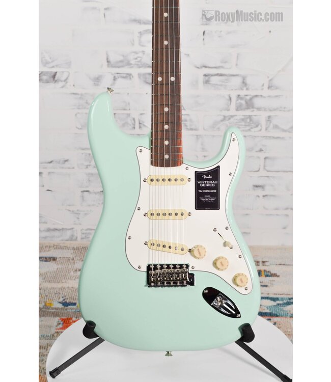 Vintera II '70s Stratocaster Electric Guitar - Surf Green