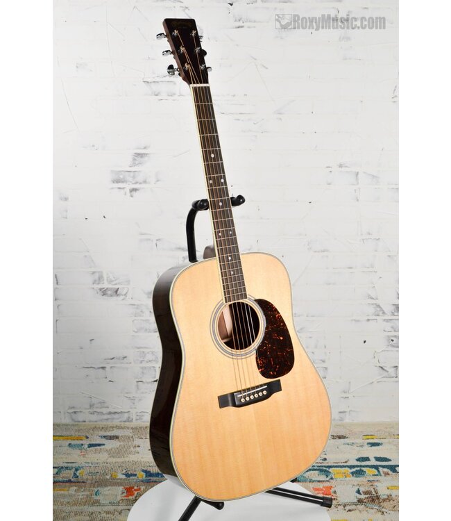 Martin D-35 Standard Dreadnought Natural Acoustic Guitar With Hard Case