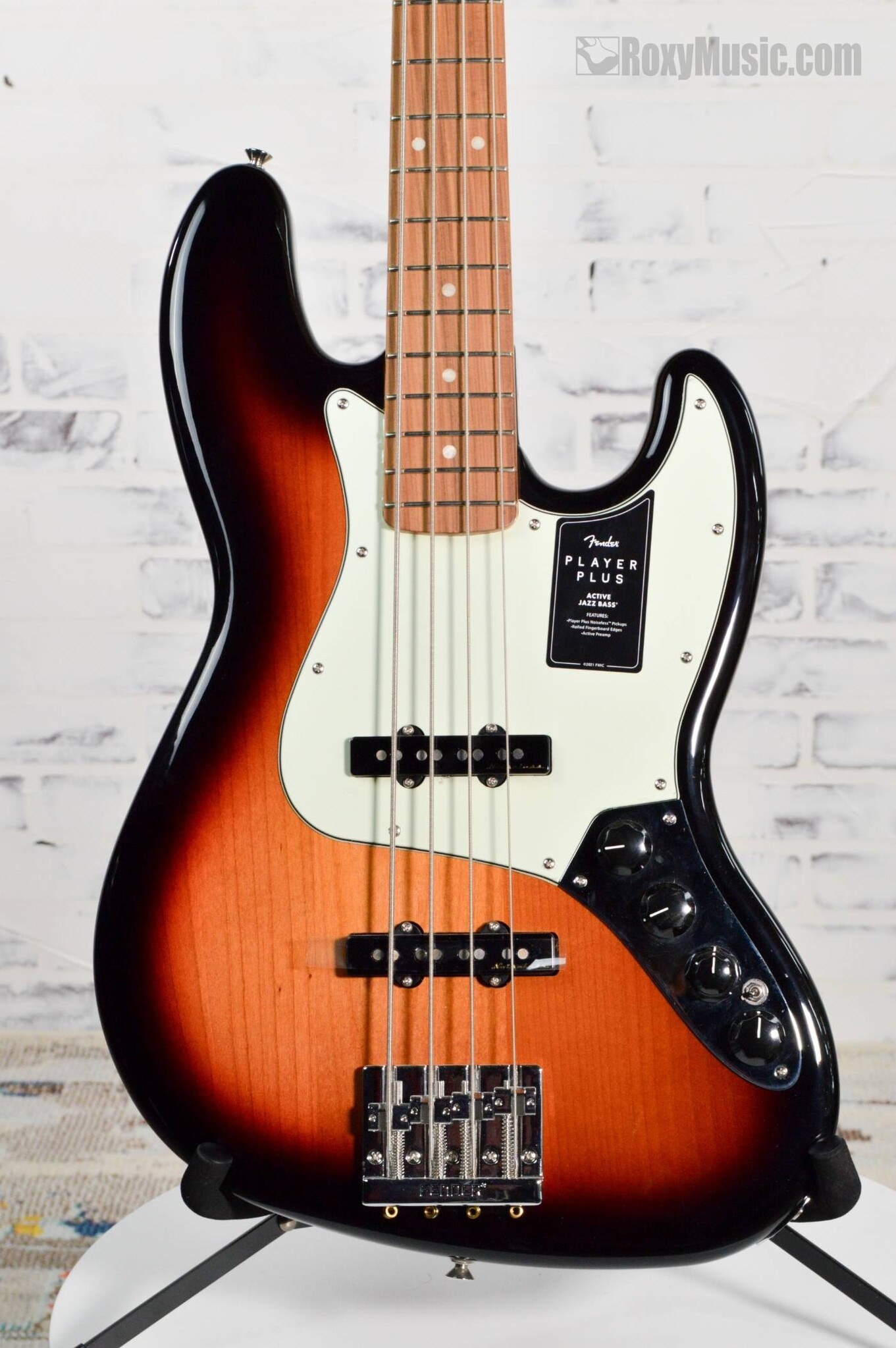 Used fender 2024 player jazz bass