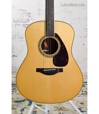 Yamaha LL16 ARE Original Jumbo Acoustic Electric Guitar With Bag - Natural