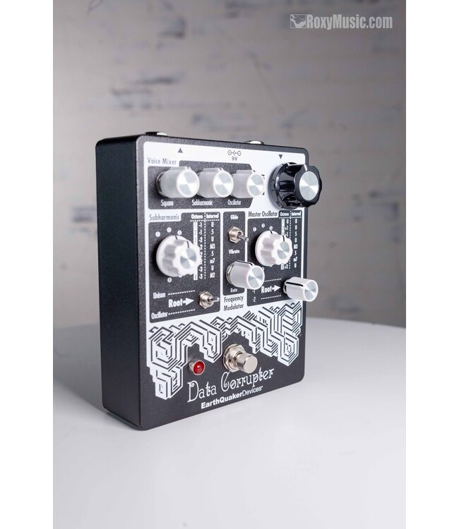Earthquaker Devices Data Corrupter Modulated Monophonic Harmonizing Pll Guitar Pedal