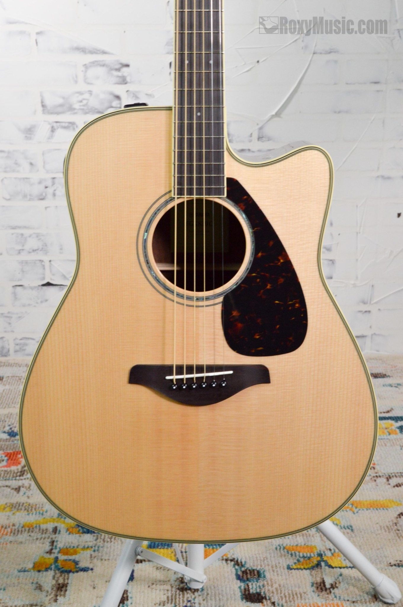 Yamaha FGX830C Dreadnought Cutaway Acoustic Electric Guitar
