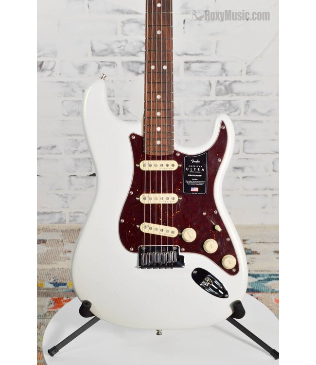 Fender American Ultra Stratocaster - Arctic Pearl - With Case