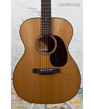 Martin 000-18 Modern Deluxe Acoustic Guitar - Natural