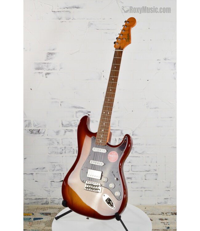 Limited-edition Classic Vibe '60s Stratocaster HSS Electric Guitar - Sienna Sunburst