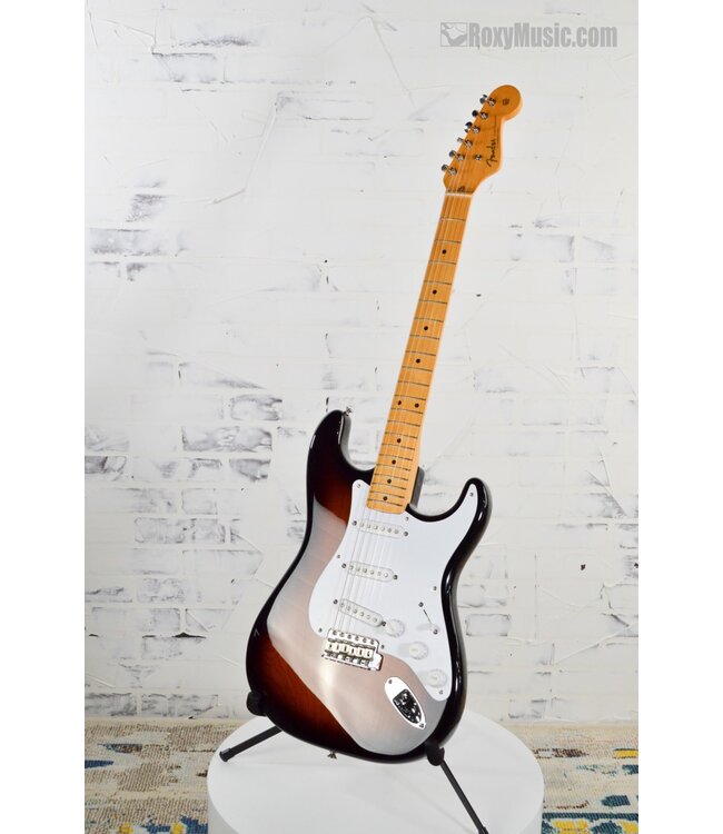 70th-anniversary American Vintage II 1954 Stratocaster - 2-color Sunburst