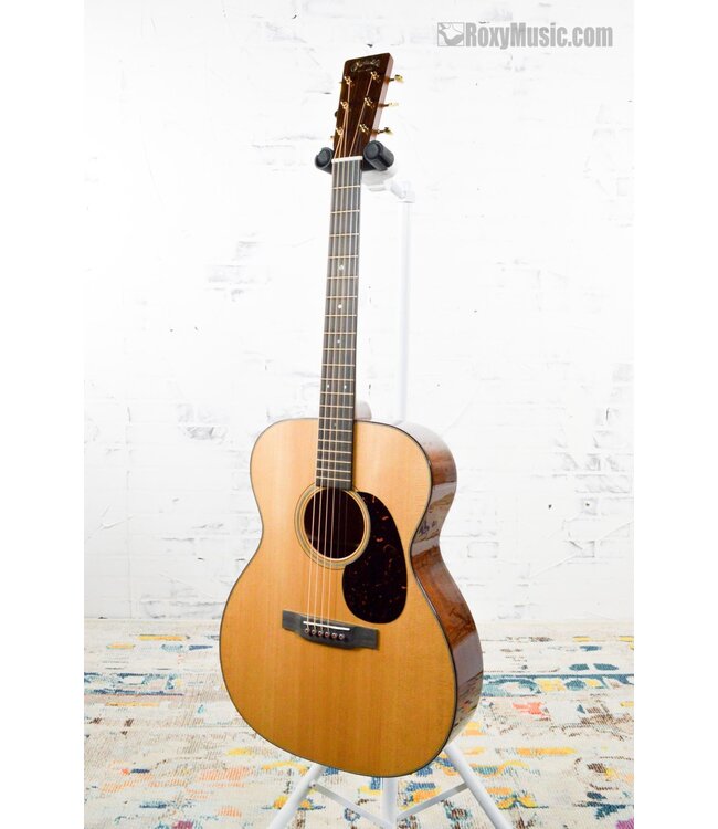 000-18 Modern Deluxe Acoustic Guitar - Natural