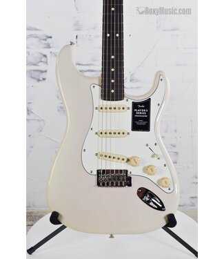Fender Player II Stratocaster Electric Guitar - White Blonde with Rosewood Fingerboard