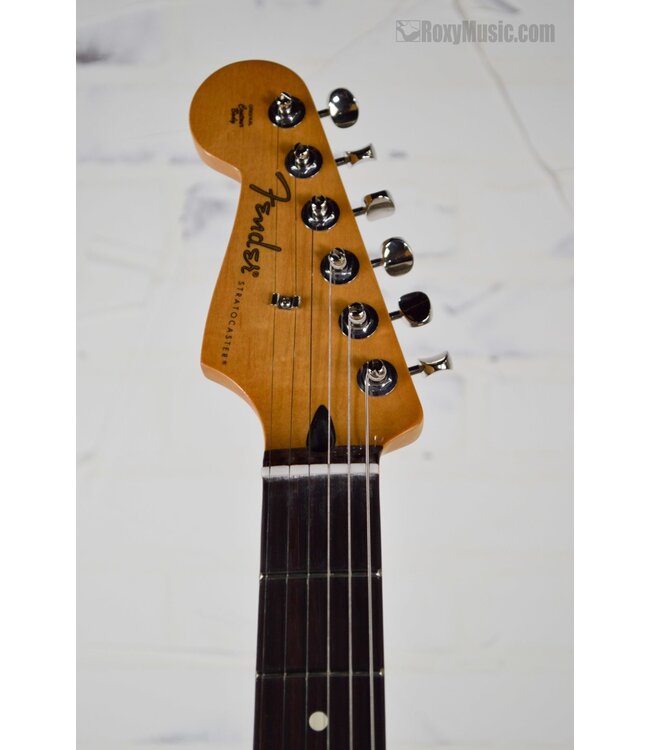 Player II Stratocaster Left-Handed Electric Guitar - 3-Tone Sunburst with Rosewood Fingerboard