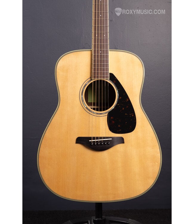 Yamaha FG830 Dreadnought Acoustic Guitar - Natural