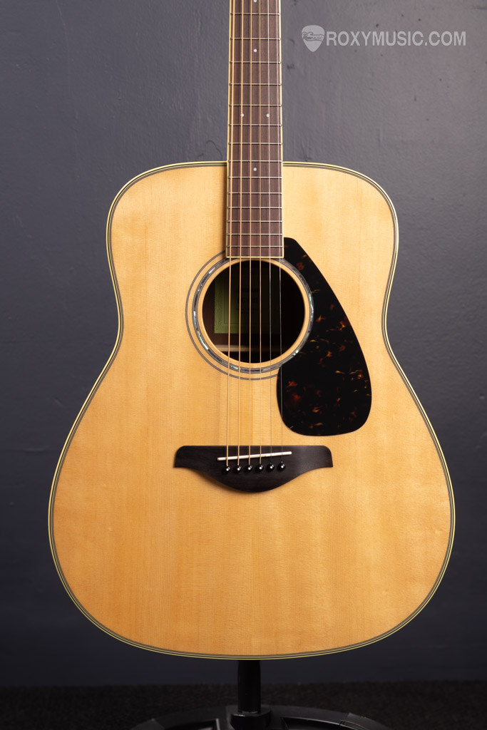 ヤマハFG830 Yamaha FG830 Dreadnought Acoustic Guitar - Natural | Sweetwater