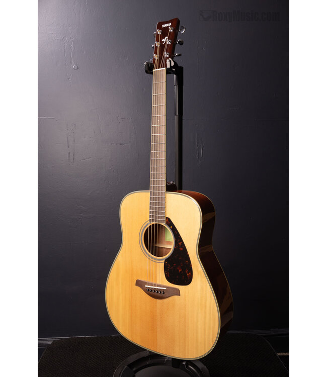 Yamaha FG820 Dreadnought Acoustic Guitar - Natural