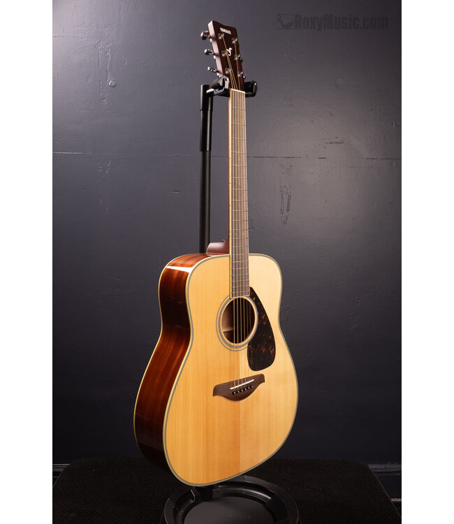 Yamaha FG820 Dreadnought Acoustic Guitar - Natural