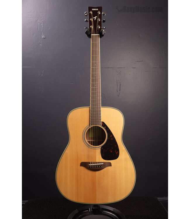 Yamaha FG820 Dreadnought Acoustic Guitar - Natural