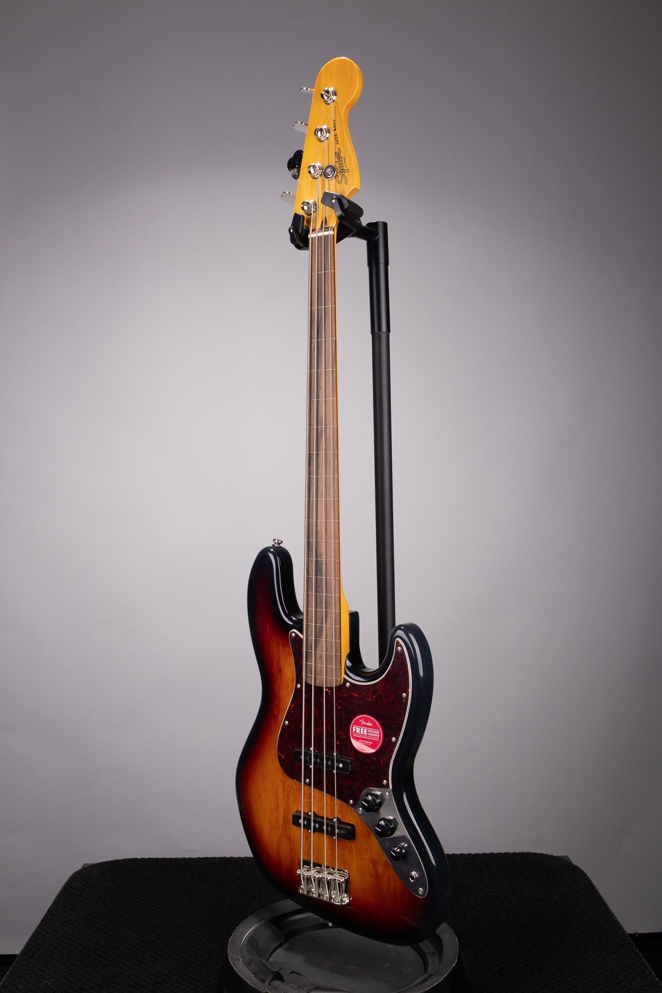 【2025年最新】海外限定の人気アイテム Jazz Fretless '60s Vibe Classic Squier Bass 3-Tone - ベース