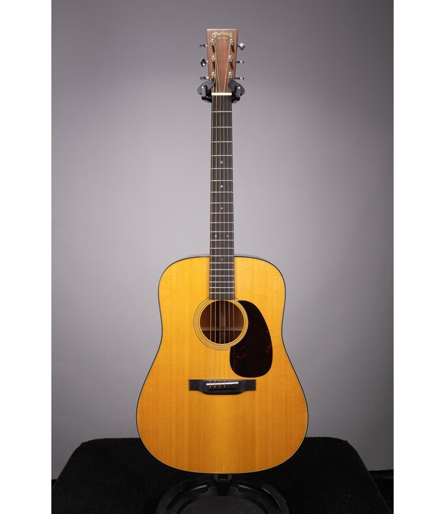 D-18 Standard Dreadnought Natural Acoustic Guitar With Hard Case