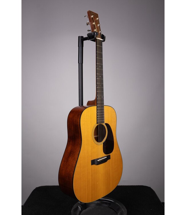 D-18 Standard Dreadnought Natural Acoustic Guitar With Hard Case