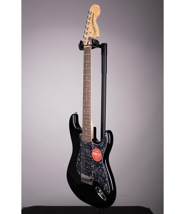 Squier Affinity Series Stratocaster - Black with Black Pearloid Pickguard, Laurel Fingerboard