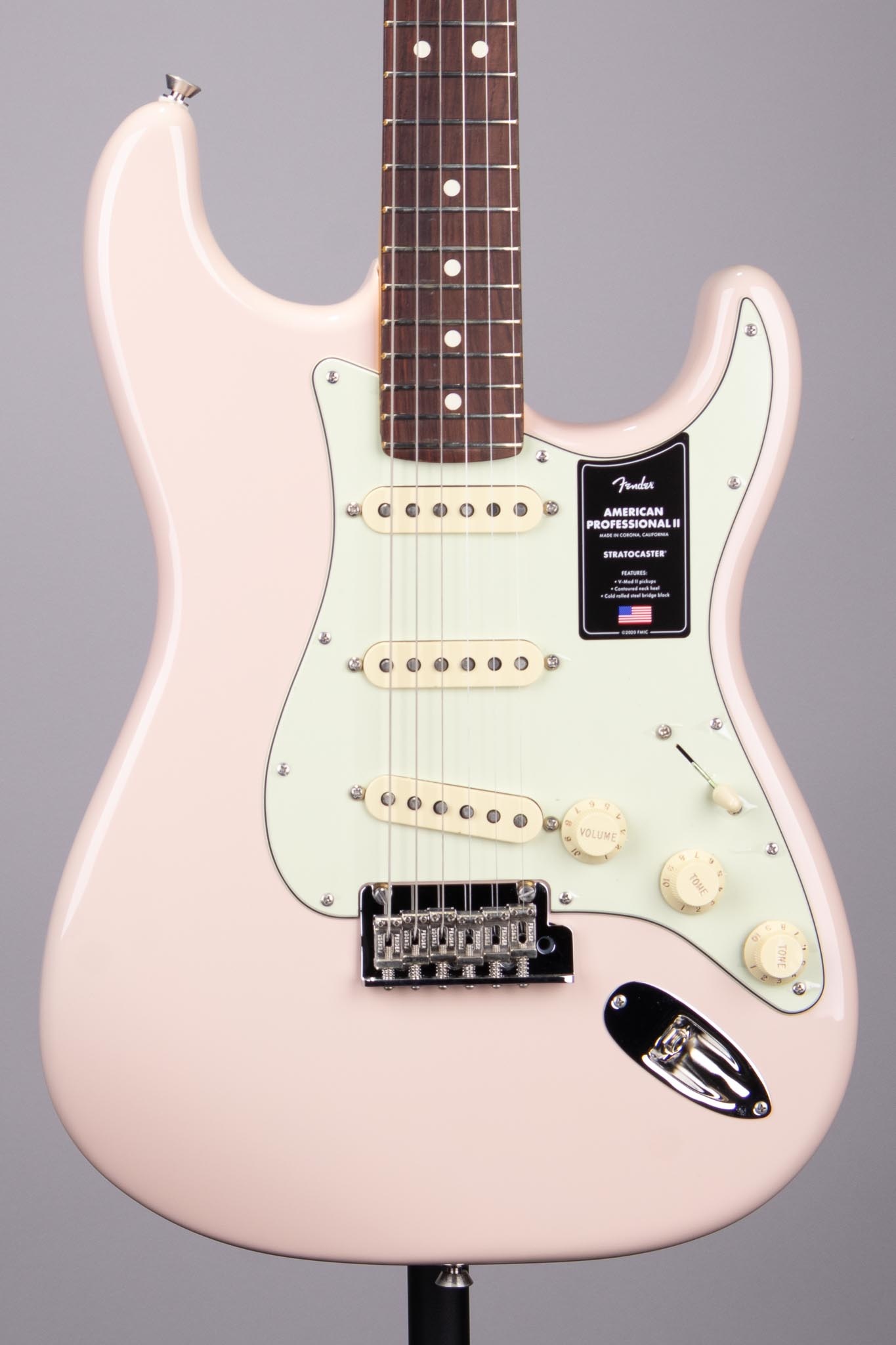 Fender American Pro II Stratocaster - Shell Pink, Rosewood
