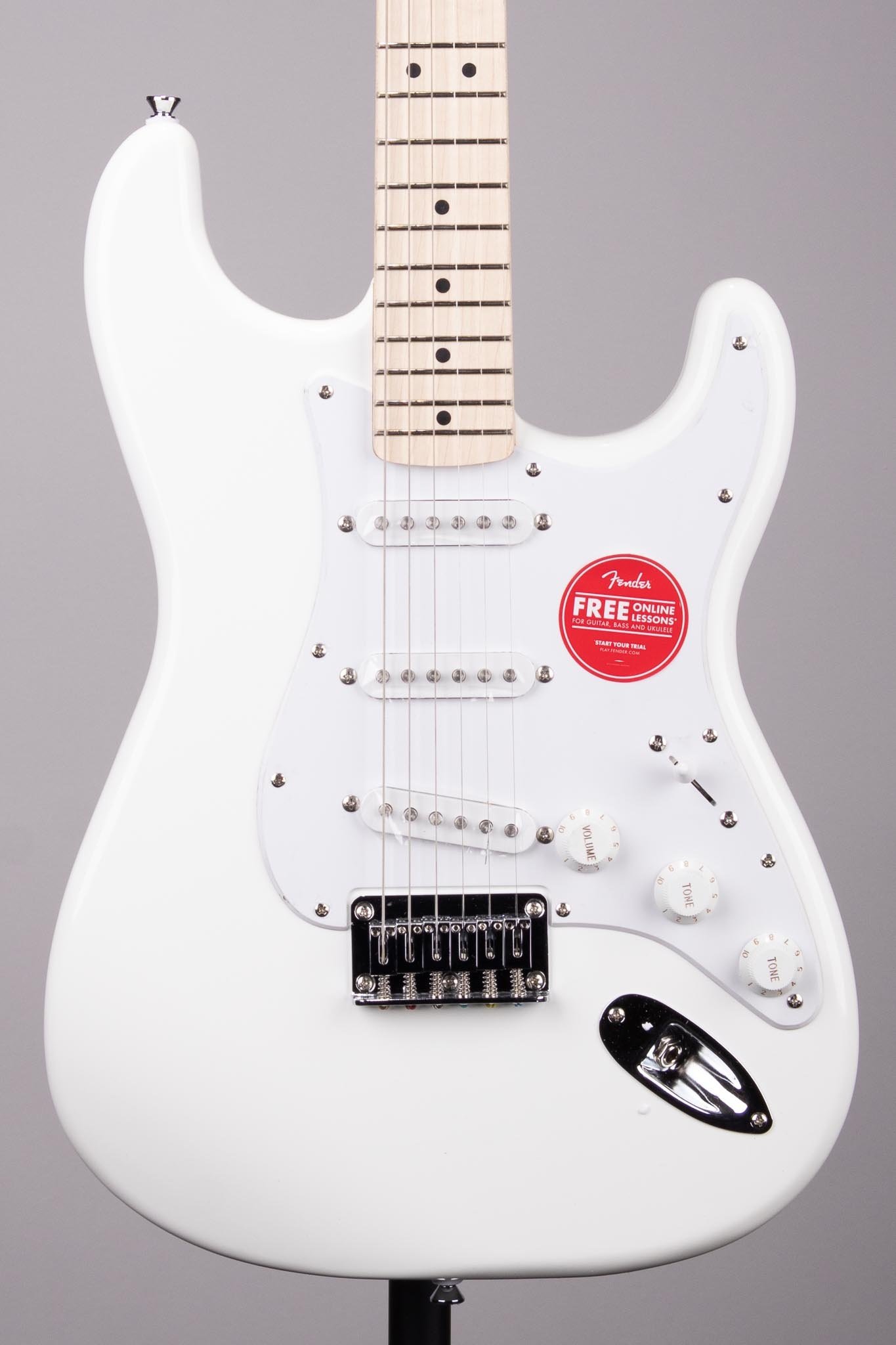 Squier Sonic Stratocaster HT – Arctic White, Maple