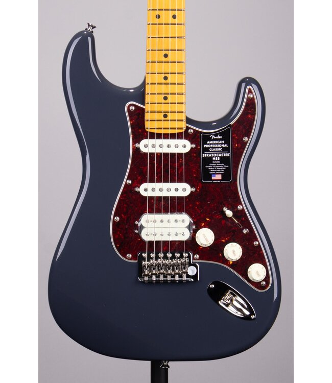 Fender American Professional Classic Stratocaster HSS – Maple Fingerboard, Faded Black, Includes Deluxe Gig Bag