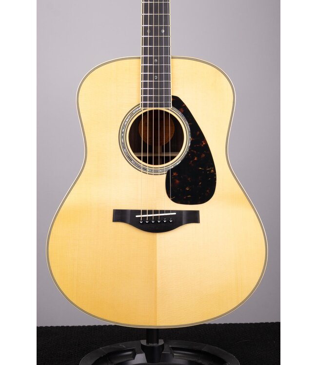 Yamaha LL16 ARE Acoustic-Electric Guitar - Natural, Solid Rosewood Back & Sides