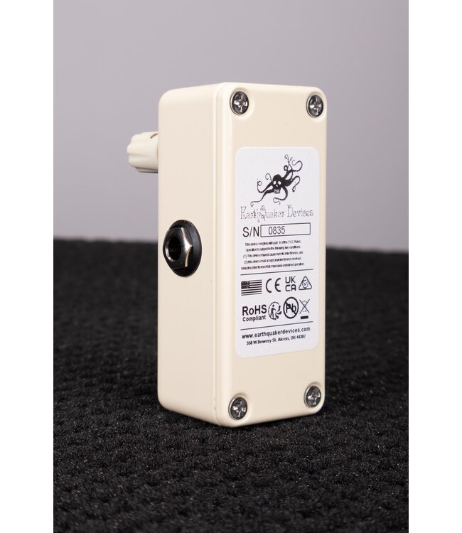 EarthQuaker Devices Barrows V1 – Fuzz Attacker Fuzz Pedal | Roxy Music