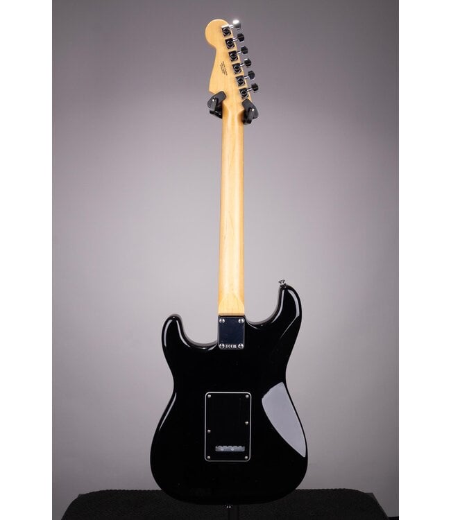 Fender Standard Stratocaster HSS – Black with Laurel Fingerboard