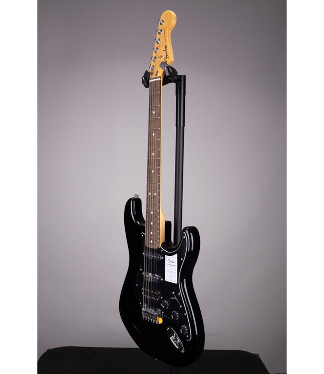 Fender Standard Stratocaster HSS – Black with Laurel Fingerboard