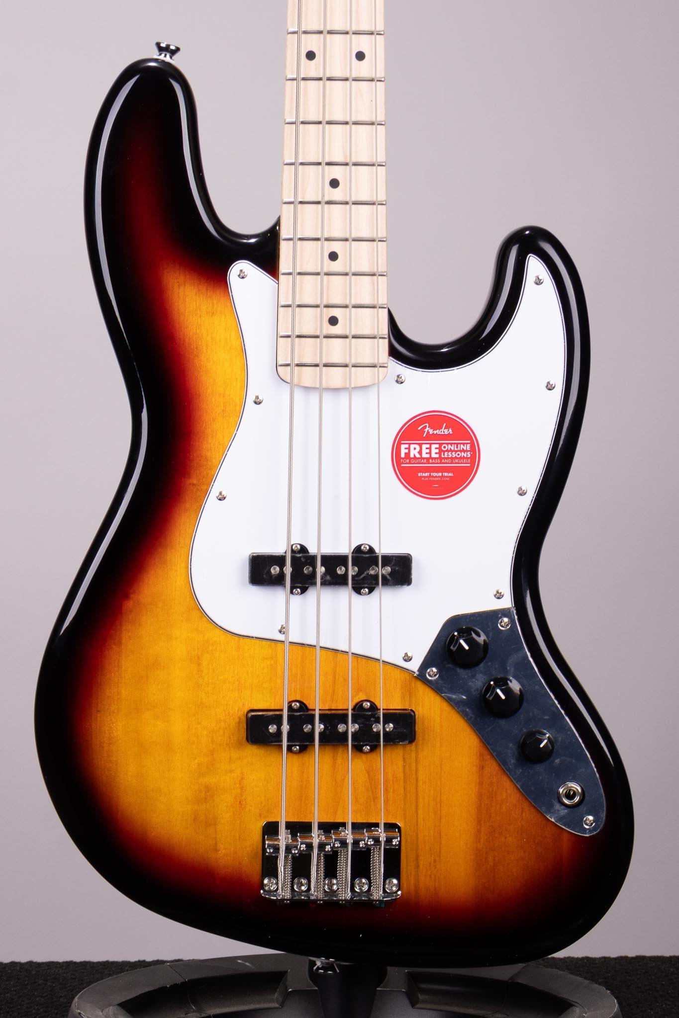 Squier Affinity Jazz Bass 3-Color Sunburst with Maple Fingerboard