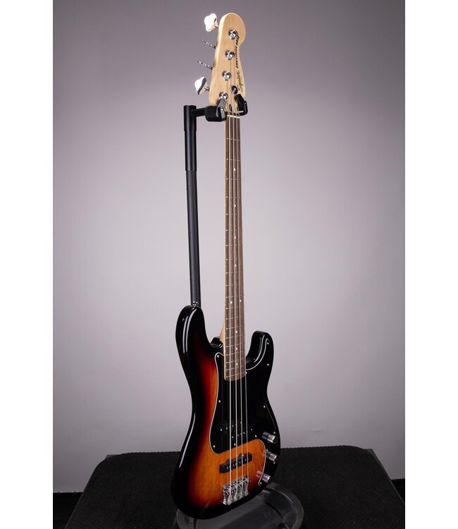 Used Squier Affinity P Bass w/ gigbag - Sunburst