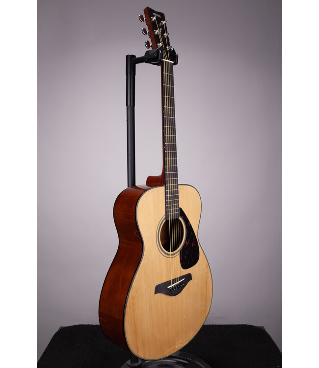 Yamaha FS800J Concert Acoustic Guitar – Solid Spruce Top