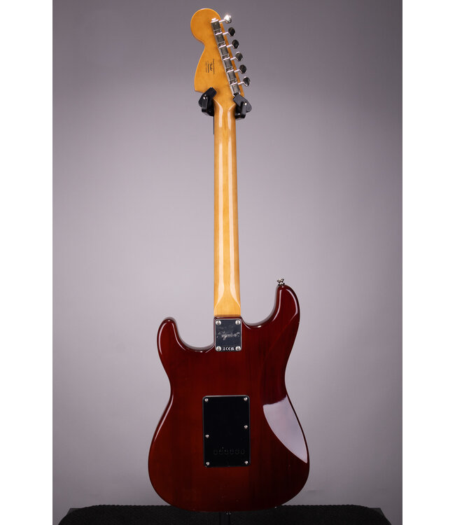 Classic Vibe '70S Stratocaster Electric Guitar HSS Walnut