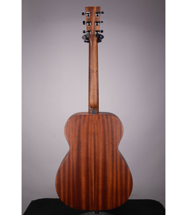 Martin 00010E Sapele Acoustic Electric Guitar With Gigbag