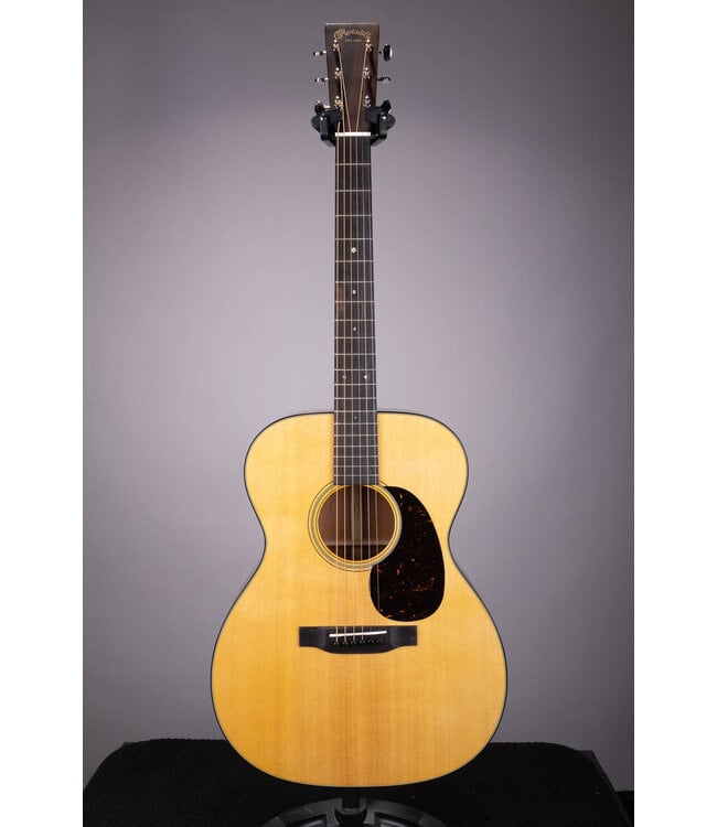 Martin 000-18 Standard Series Acoustic Guitar - Natural with Aging Toner