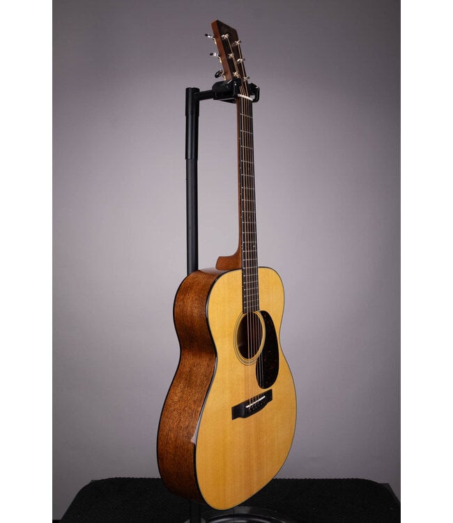 Martin 000-18 Standard Series Acoustic Guitar - Natural with Aging Toner